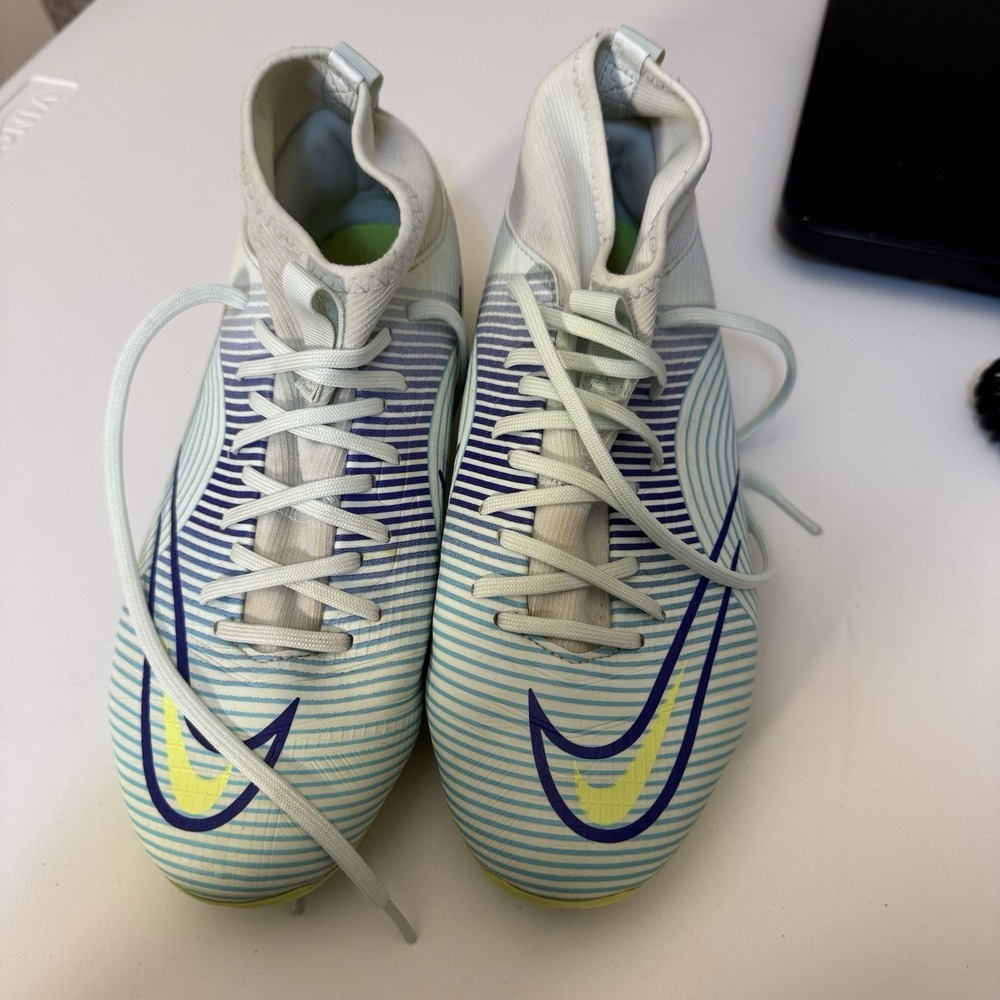 NIKE MERCURIAL SUPERFLY 8 MG SOCCER CLEATS BOOTS FOOTBALL YOUTH SIZE 5.5